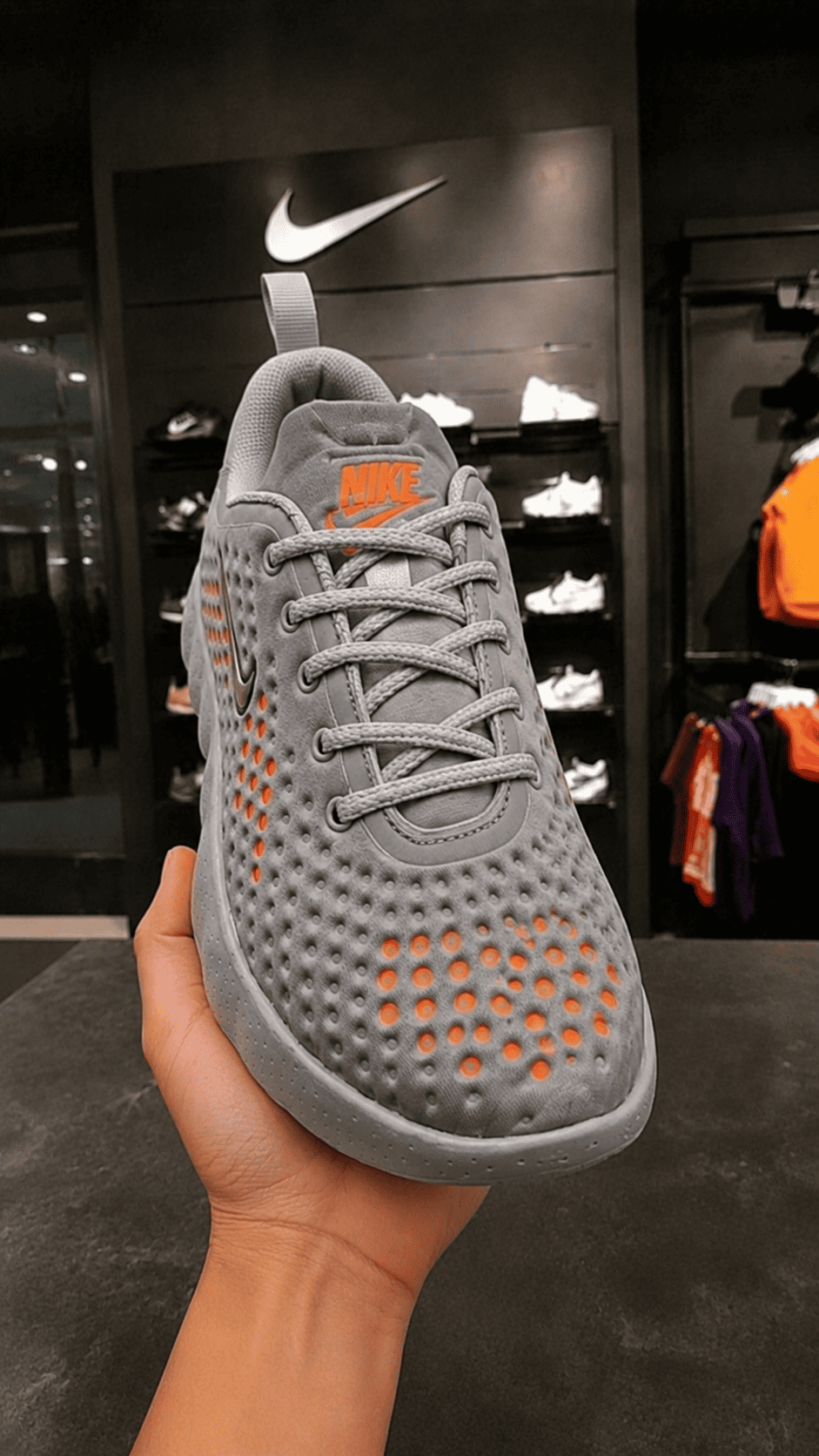 files/magnific_photo-a-closeup-of-a-gray_iA9oAPd3uK_1.png